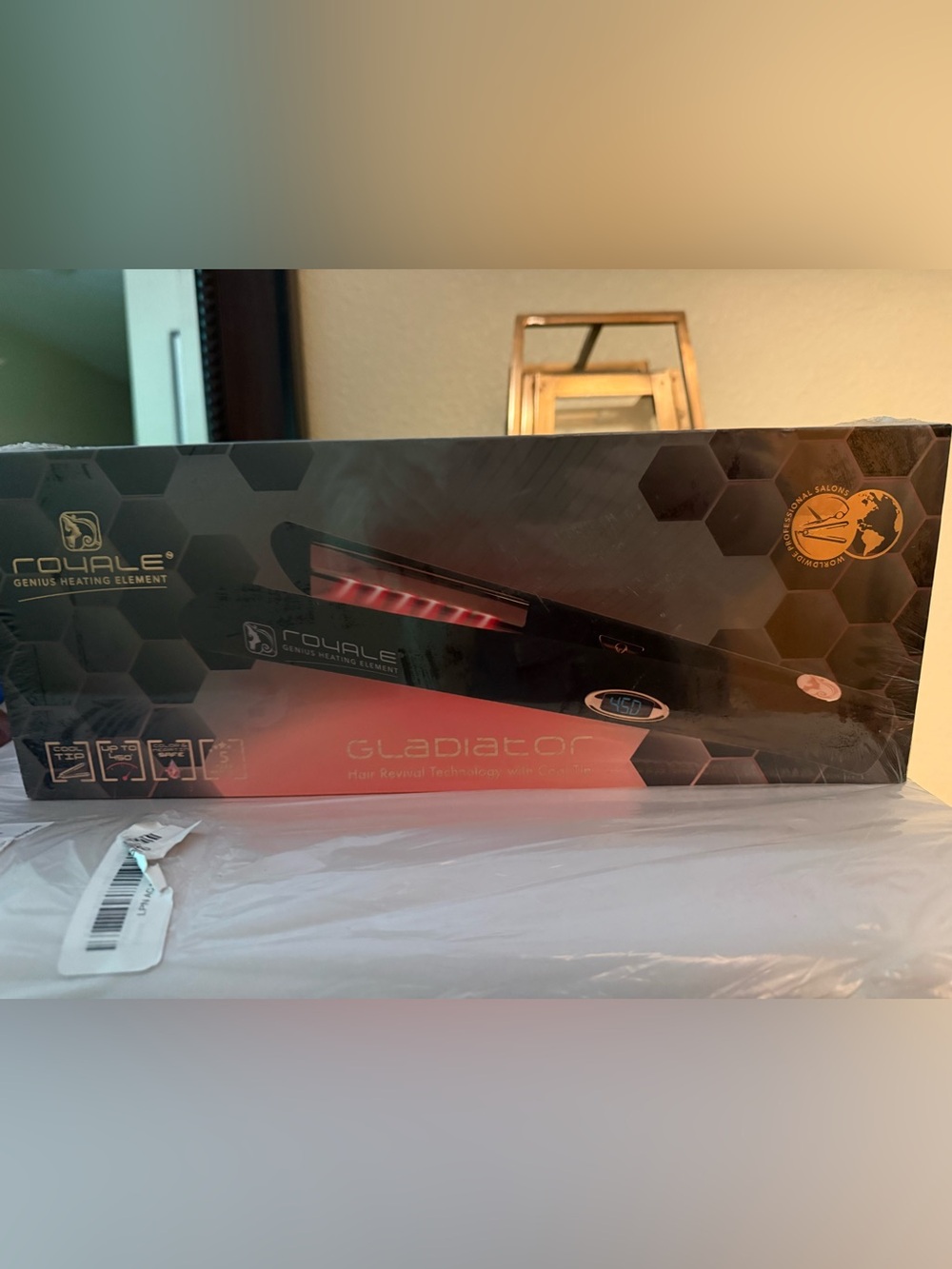 Hair Straightener in Black and Rose Gold - Picture 4 of 5